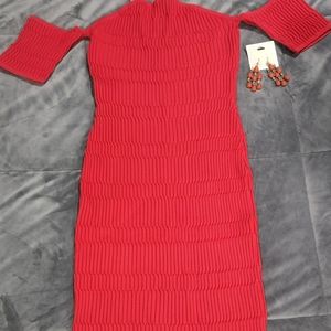 Beautiful 😍 piece ❤️ dress off the shoulders amazing fit sexy 😍